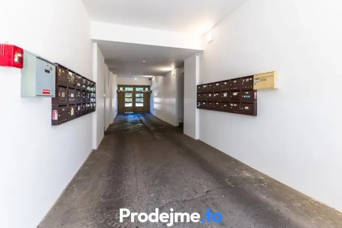 Pronájem bytu 2+kk, Praha - Žižkov, Hartigova, 41 m2