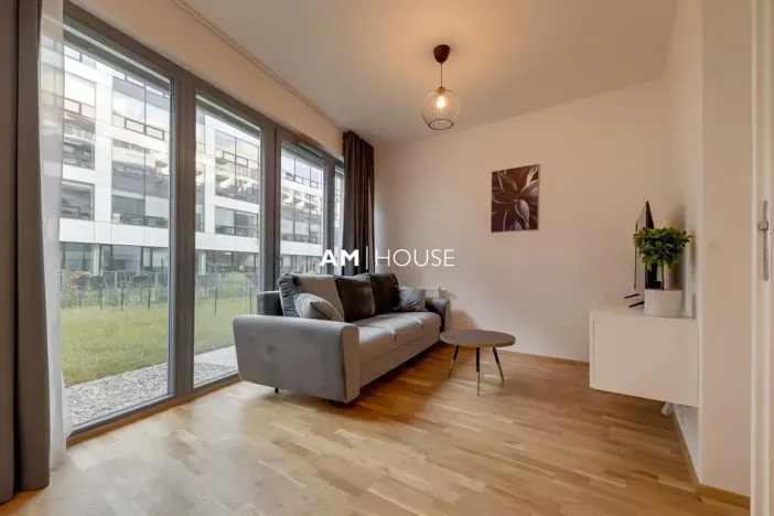 Pronájem bytu 2+kk, Praha - Karlín, Rohanské nábřeží, 61 m2