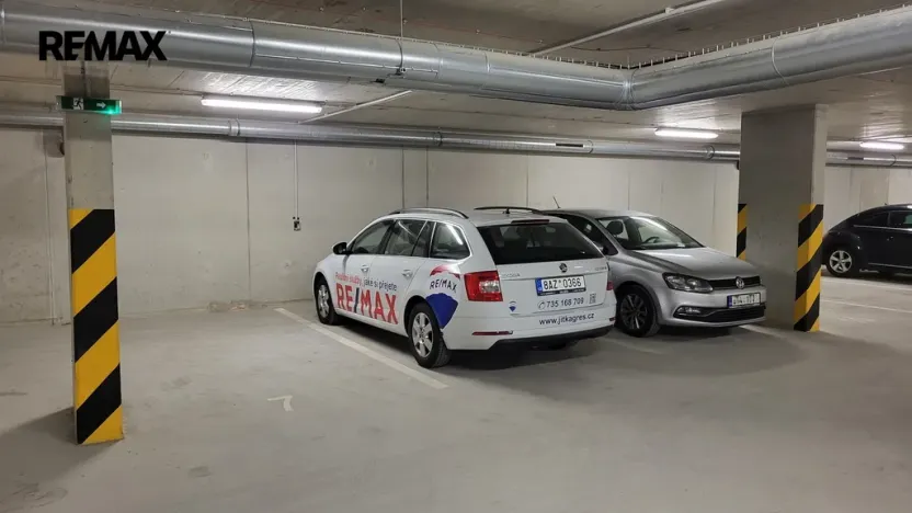 Pronájem garážového stání, Olomouc - Řepčín, Aloise Rašína, 12 m2