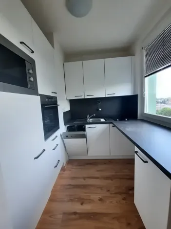 Pronájem bytu 1+kk, Praha - Chodov, Valentova, 30 m2
