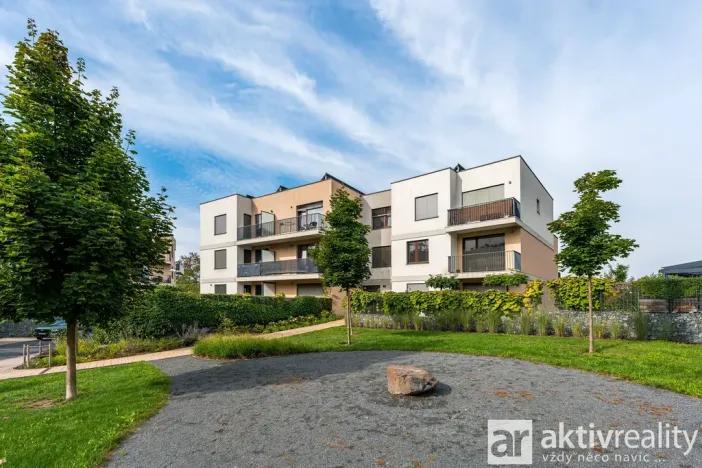 Pronájem bytu 1+kk, Praha - Modřany, Provázkova, 38 m2