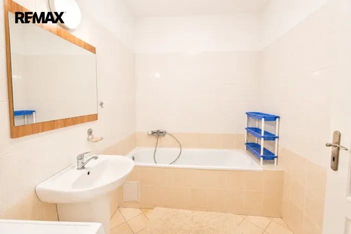 Prodej bytu 3+kk, Náchod - Staré Město nad Metují, Okrová, 76 m2