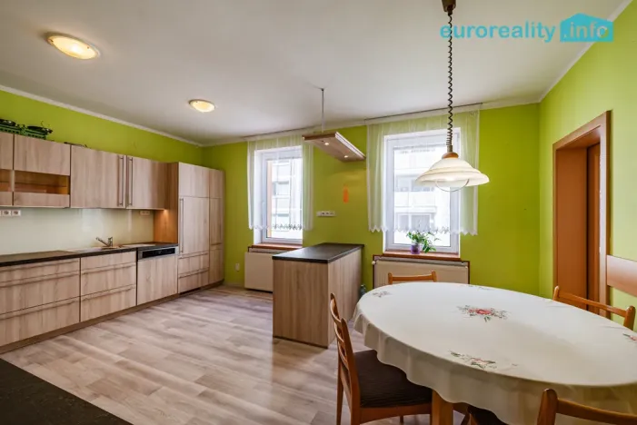 Prodej vícegeneračního domu, Kraslice, Pod nádražím, 259 m2