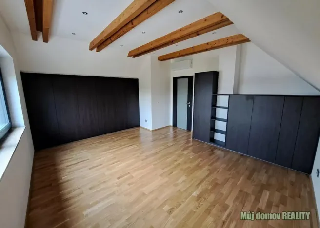Pronájem rodinného domu, Praha - Nebušice, V uličkách, 166 m2