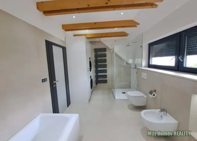 Pronájem rodinného domu, Praha - Nebušice, V uličkách, 166 m2
