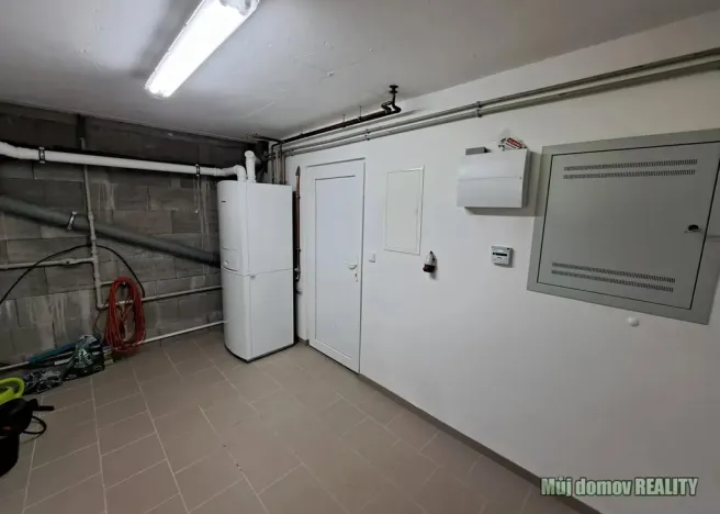 Pronájem rodinného domu, Praha - Nebušice, V uličkách, 166 m2