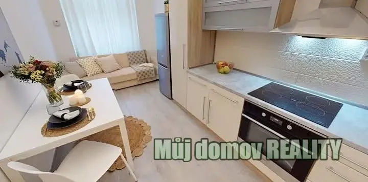 Pronájem bytu 2+kk, Praha - Karlín, Prvního pluku, 45 m2