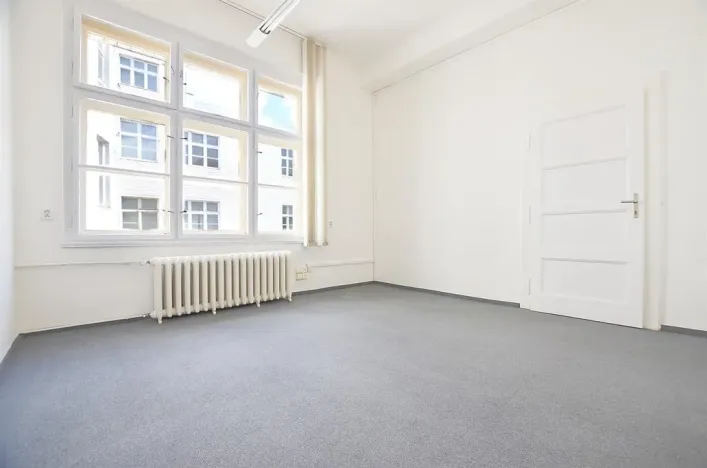 Pronájem kanceláře, Praha - Nové Město, Senovážné náměstí, 12 m2