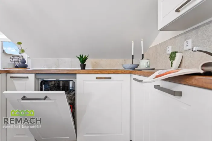 Pronájem bytu 2+kk, Náchod, Masarykovo náměstí, 78 m2