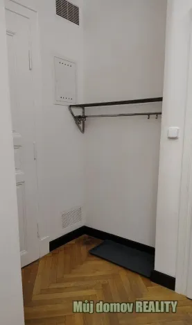 Pronájem bytu 1+1, Praha - Nové Město, Hálkova, 38 m2
