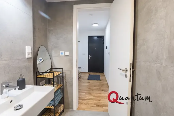 Pronájem bytu 1+kk, Praha - Smíchov, Grafická, 35 m2