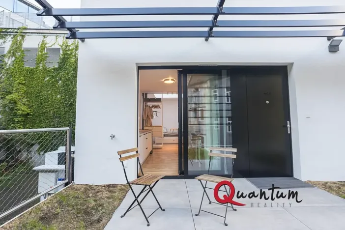 Pronájem bytu 1+kk, Praha - Smíchov, Grafická, 35 m2