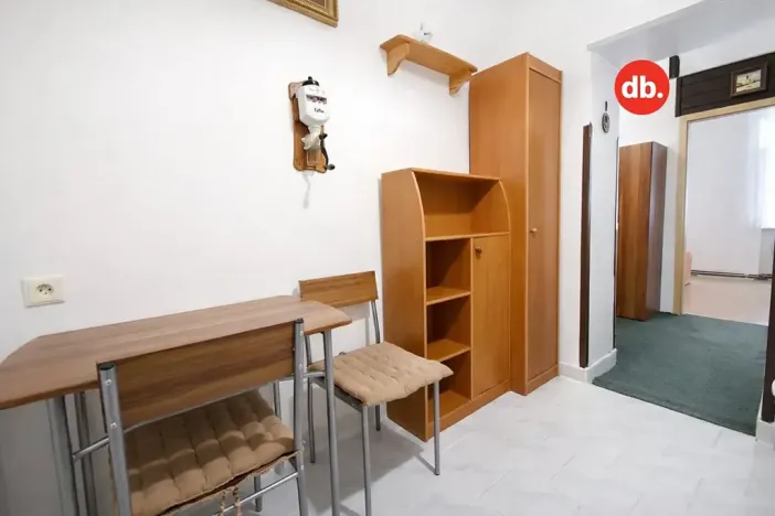 Pronájem bytu 2+1, Karlovy Vary, Krále Jiřího, 58 m2