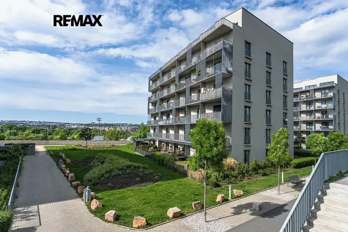 Pronájem bytu 1+kk, Praha - Libeň, Novovysočanská, 25 m2