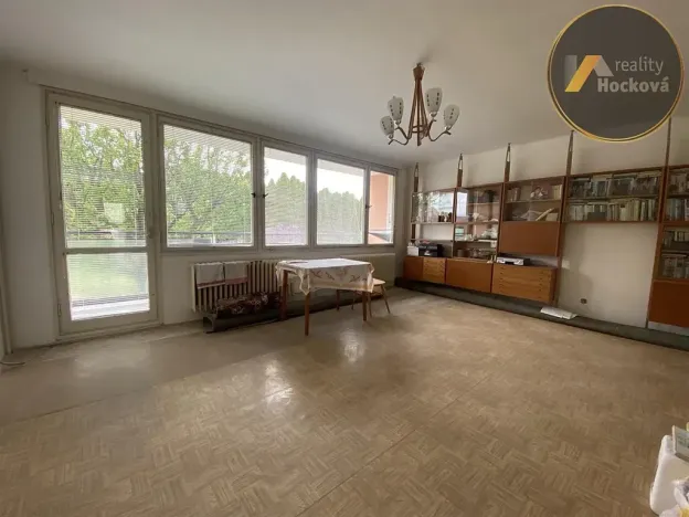 Pronájem bytu 4+1, Veltrusy, Jiráskova, 109 m2