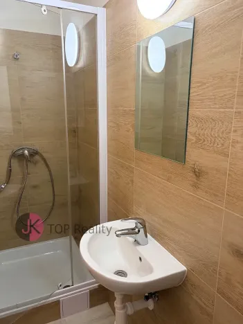 Pronájem rodinného domu, Praha - Uhříněves, Vlárská, 100 m2