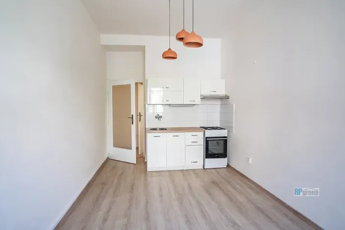 Pronájem bytu 2+1, Praha - Vršovice, Vršovická, 56 m2
