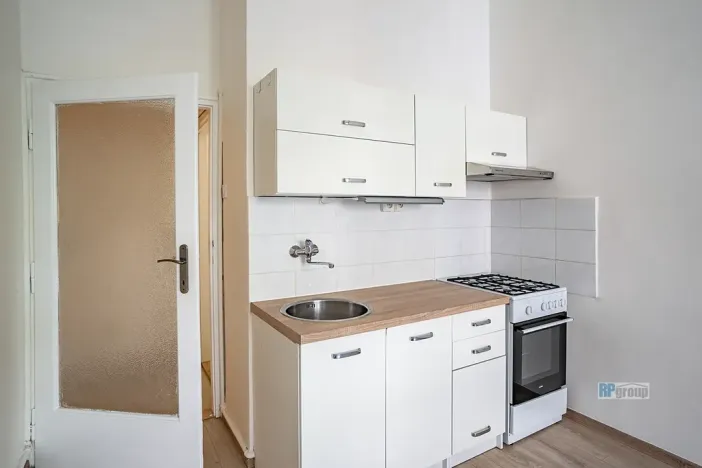 Pronájem bytu 2+1, Praha - Vršovice, Vršovická, 56 m2