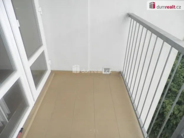 Pronájem bytu 2+1, Praha - Kobylisy, Chabařovická, 67 m2