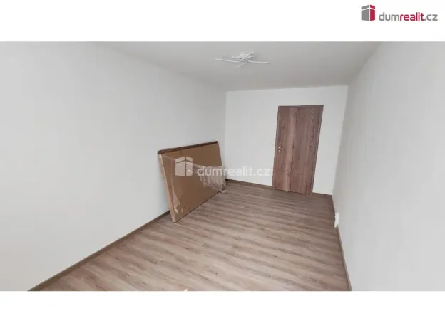 Pronájem bytu 2+1, Praha - Kobylisy, Chabařovická, 67 m2