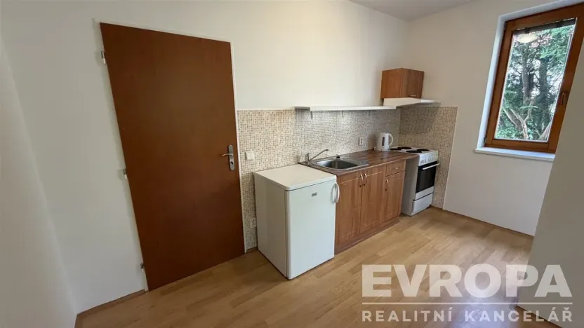 Pronájem bytu 1+kk, Vrchlabí, Českých bratří, 30 m2