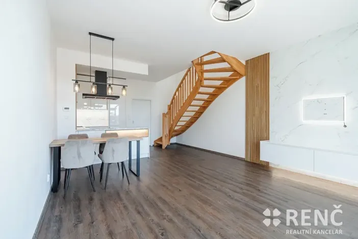 Pronájem bytu 3+kk, Zbýšov, čtvrť Padělky, 78 m2