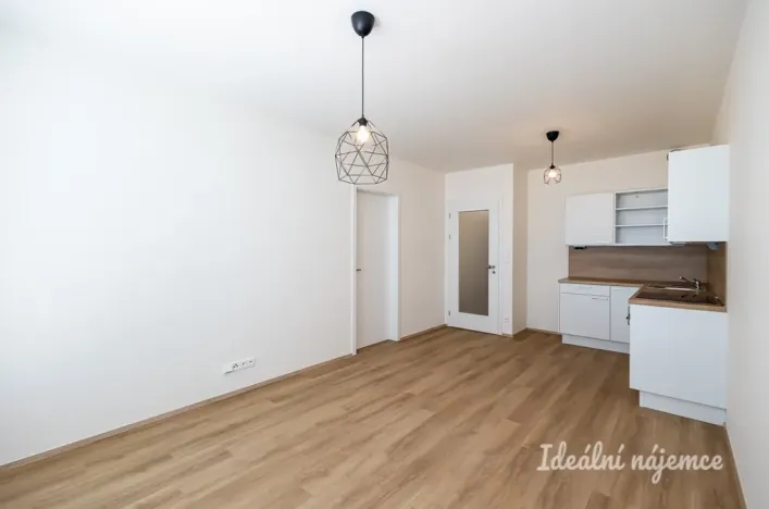 Pronájem bytu 2+kk, Praha - Třebonice, Thomasova, 46 m2