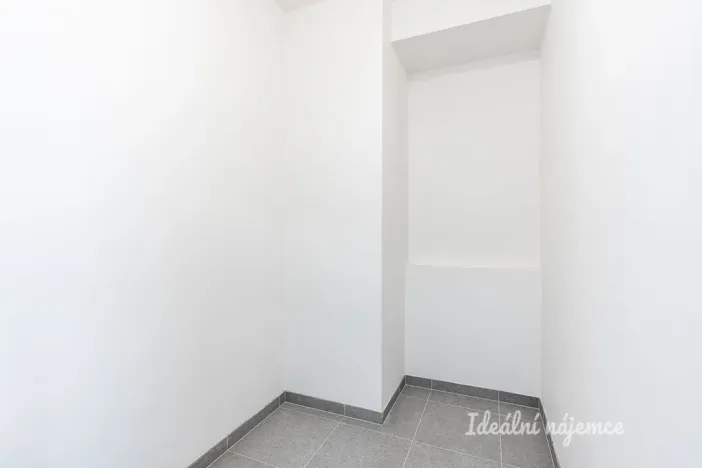 Pronájem bytu 2+kk, Praha - Třebonice, Thomasova, 46 m2