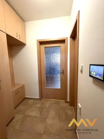 Pronájem bytu 1+kk, Hradec Králové - Třebeš, Ve Stromovce, 31 m2