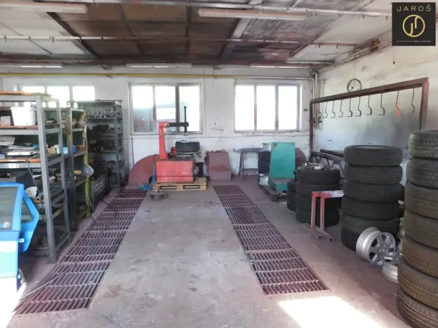 Pronájem výrobních prostor, Vroutek, 330 m2