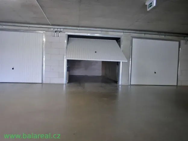 Pronájem garáže, Brno - Kohoutovice, Pavlovská, 18 m2