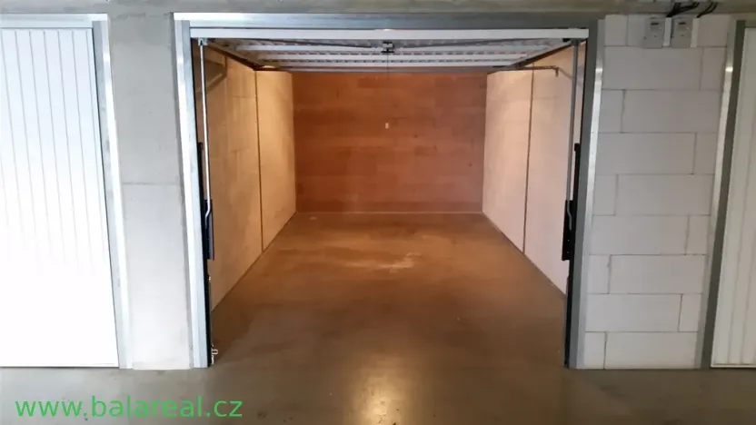 Pronájem garáže, Brno - Kohoutovice, Pavlovská, 18 m2