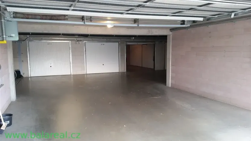 Pronájem garáže, Brno - Kohoutovice, Pavlovská, 18 m2