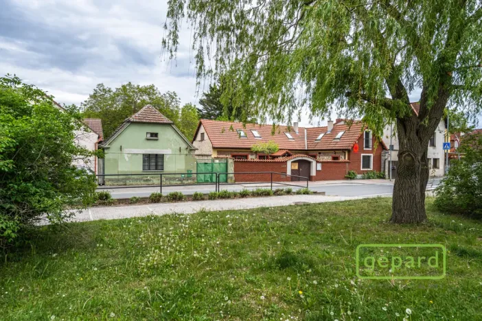 Prodej rodinného domu, Hostivice, Husovo náměstí, 66 m2