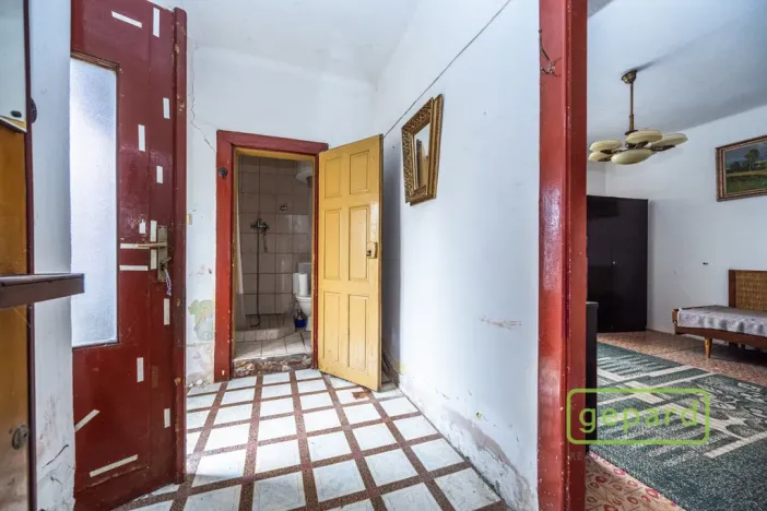 Prodej rodinného domu, Hostivice, Husovo náměstí, 66 m2