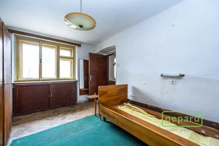 Prodej rodinného domu, Hostivice, Husovo náměstí, 66 m2
