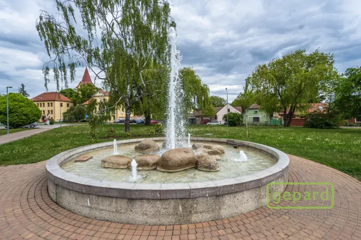 Prodej rodinného domu, Hostivice, Husovo náměstí, 66 m2