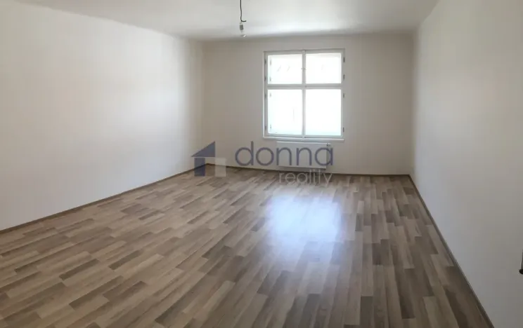 Pronájem bytu 3+1, Praha, Na hutích, 84 m2