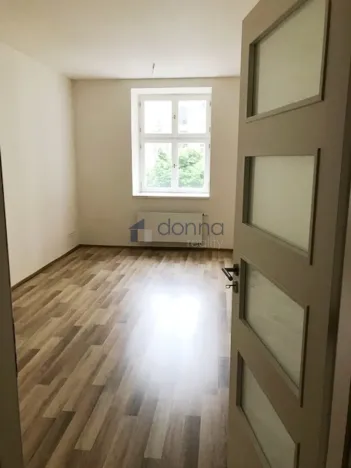 Pronájem bytu 3+1, Praha, Na hutích, 84 m2