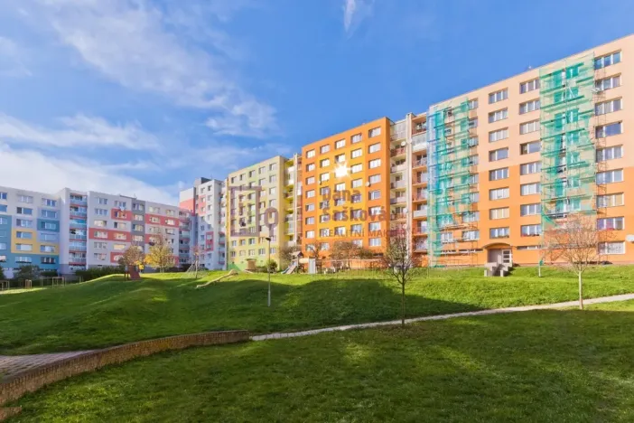 Pronájem bytu 1+1, Jindřichův Hradec - Jindřichův Hradec III, sídliště Vajgar, 42 m2