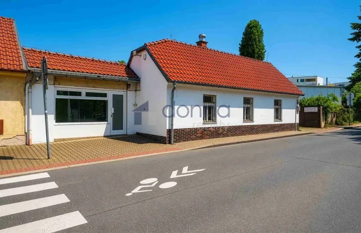 Pronájem obchodního prostoru, Praha, Semanského, 140 m2