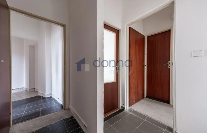 Pronájem obchodního prostoru, Praha, Semanského, 140 m2