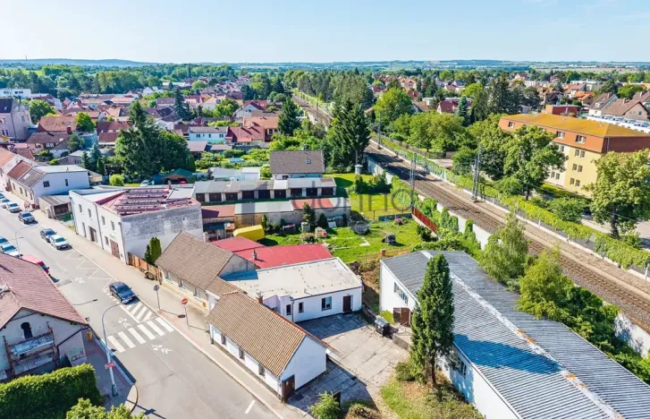 Pronájem obchodního prostoru, Praha, Semanského, 140 m2