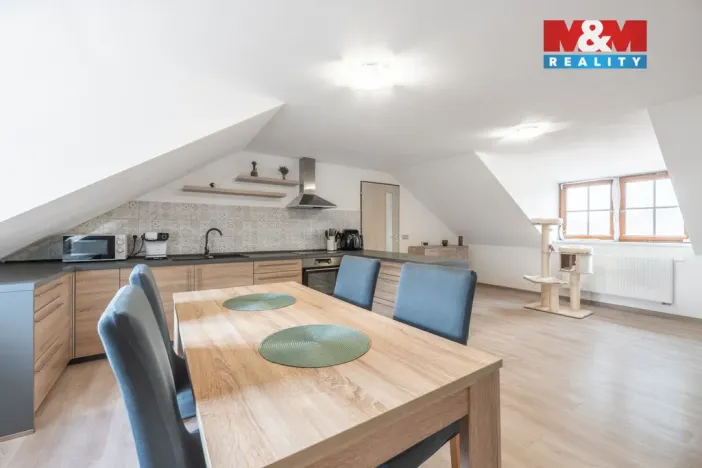Prodej garáže, Vsetín, Nepřejov, 240 m2