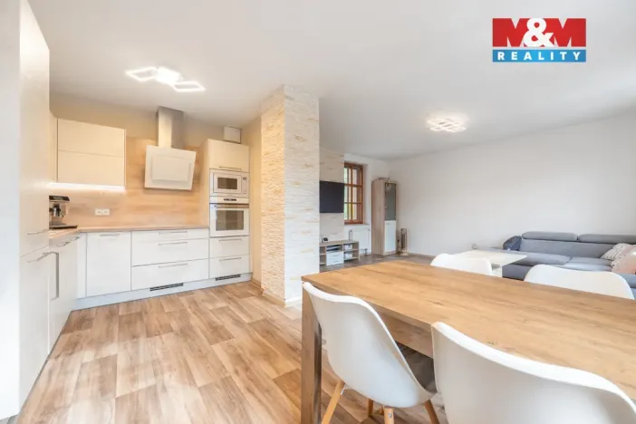Prodej garáže, Vsetín, Nepřejov, 240 m2
