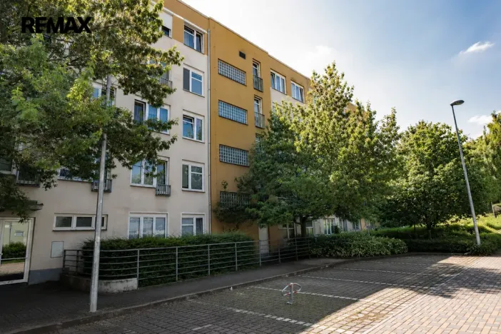 Pronájem bytu 1+kk, Praha - Motol, Jeřabinová, 35 m2