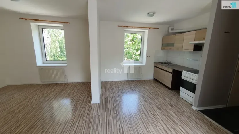 Pronájem bytu 2+kk, Praha - Hrdlořezy, Českobrodská, 64 m2