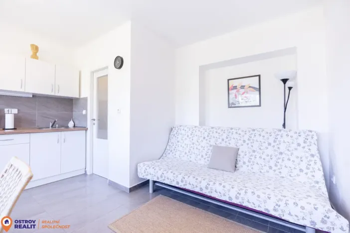 Prodej bytu 2+kk, Staré Město - Stříbrnice, 48 m2