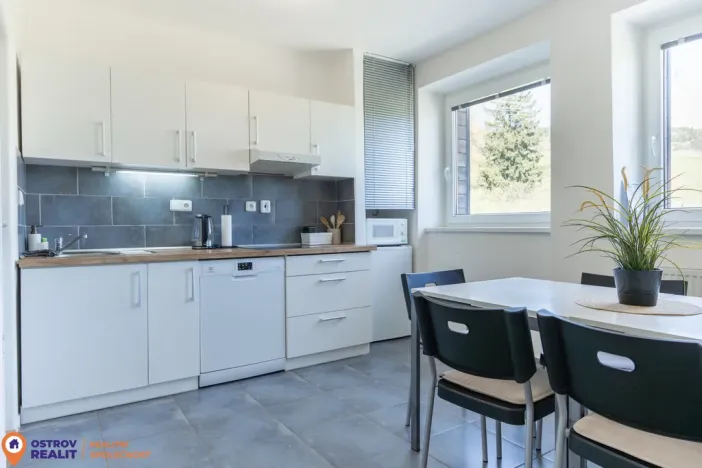 Prodej bytu 3+kk, Staré Město - Stříbrnice, 60 m2