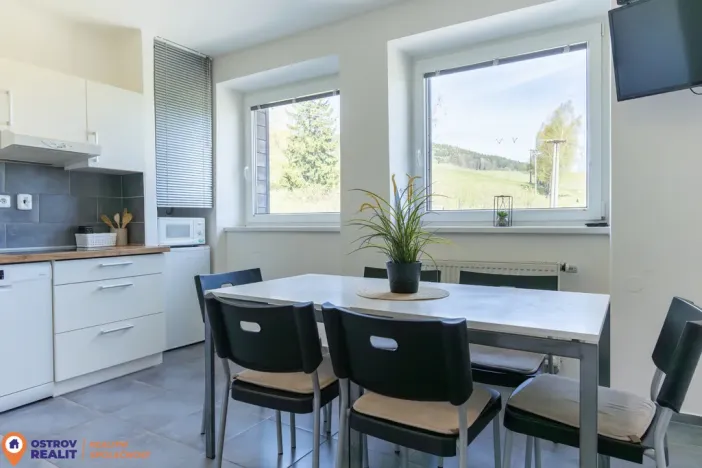 Prodej bytu 3+kk, Staré Město - Stříbrnice, 60 m2
